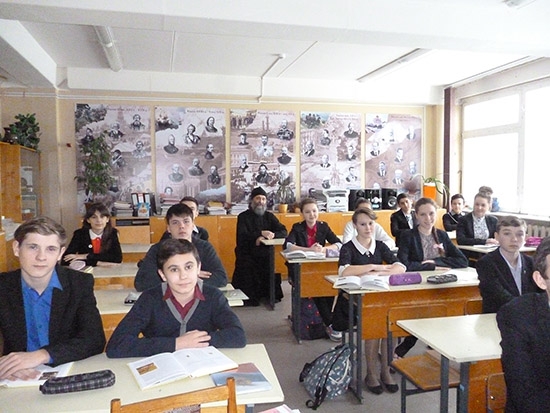 Открытый урок в Колюбакинской общеобразовательной школе, посвященный  новомученикам и исповедникам земли Рузской