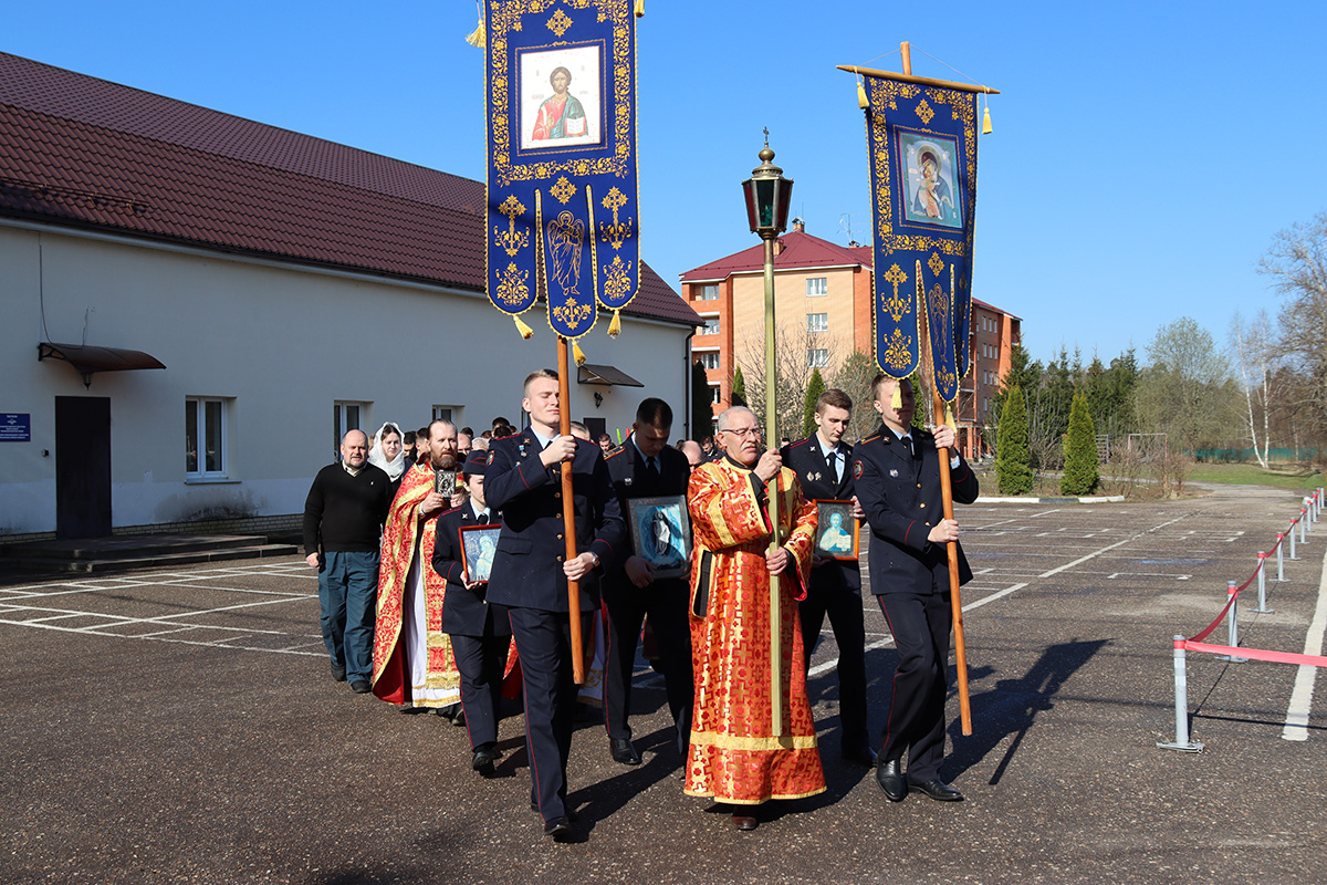 В храме университета МВД в Рузе прошло пасхальное богослужение