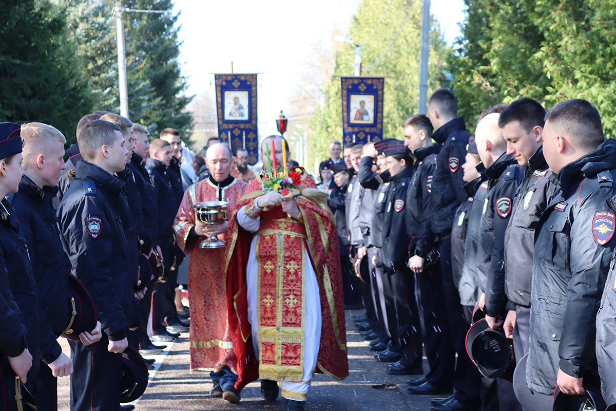 В храме университета МВД в Рузе прошло пасхальное богослужение