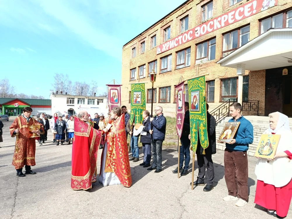 Пасхальные богослужения в домовом храме в честь святителя Спиридона Тримифунтского Пасхальные богослужения в домовом храме в честь святителя Спиридона Тримифунтского